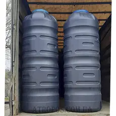 Емкость пластиковая трехслойная вертикальная черная 1000л высокая бак для полива огорода  и сада в Украине