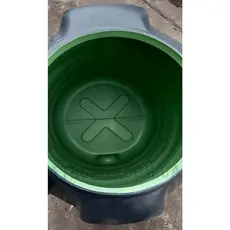 Емкость пластиковая трехслойная вертикальная черная узкая 300л емкость для сбора дождевой воды в Украине