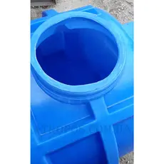 Ємність пластикова харчова горизонтальна кругла 2000л синя для води 2 куби з ребрами жорсткості в Україні